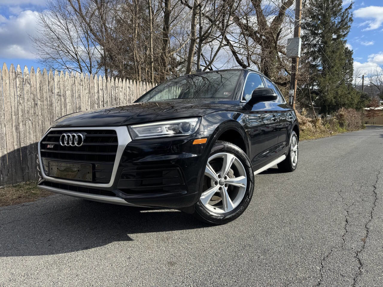 Used 2020 Audi Q5 2.0T Premium w/ Convenience Package image 2