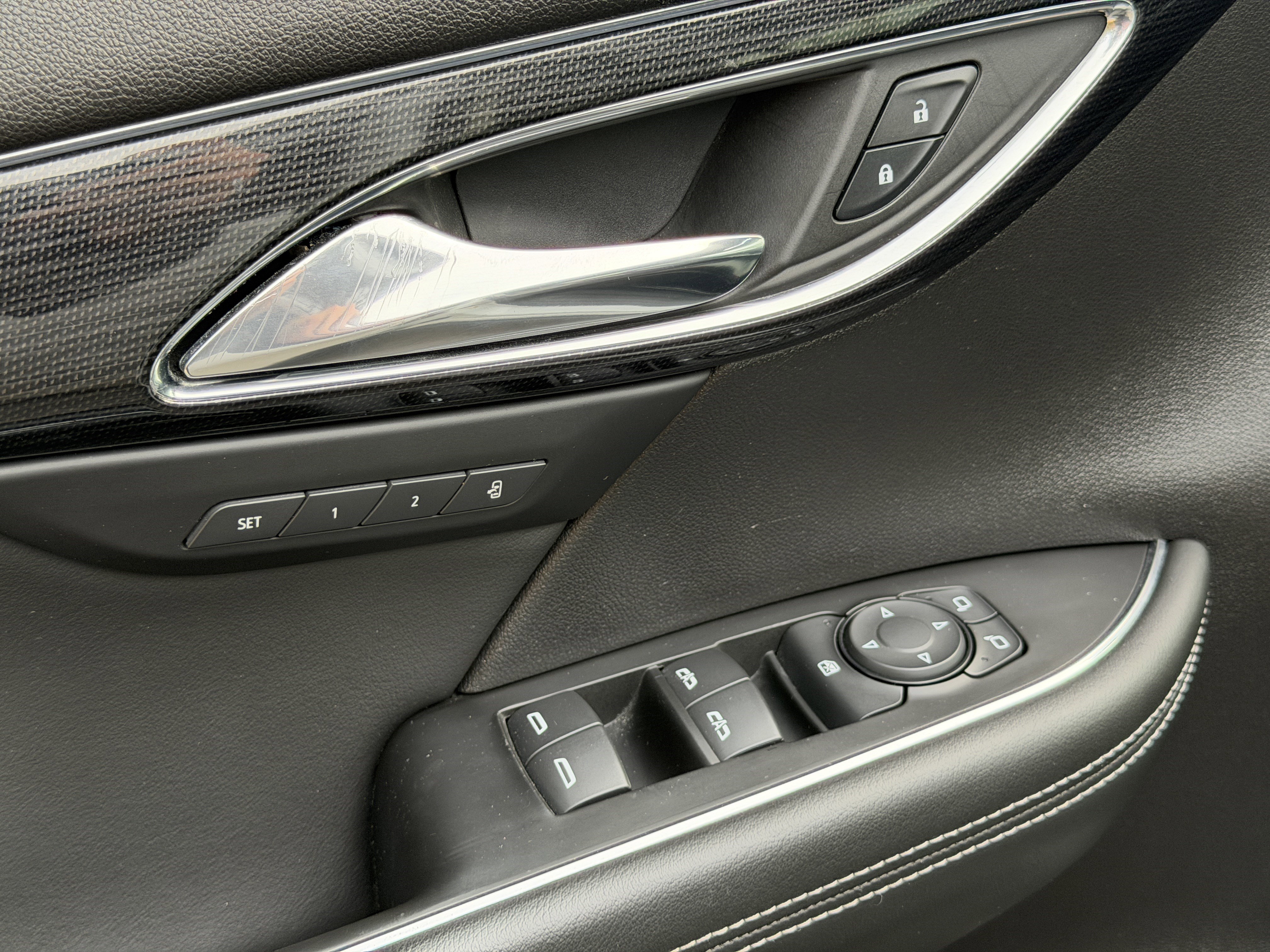 Used 2023 Buick Envision Essence w/ Sport Touring Package image 14