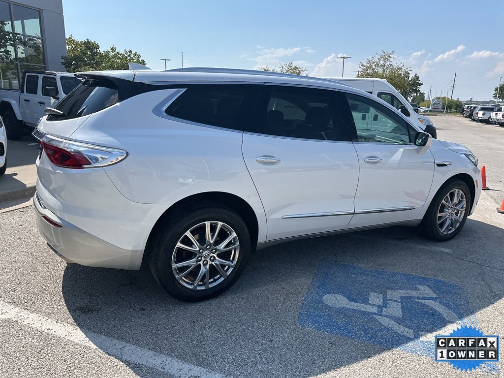 Used 2024 Buick Enclave Essence w/ Experience Buick Package image 34