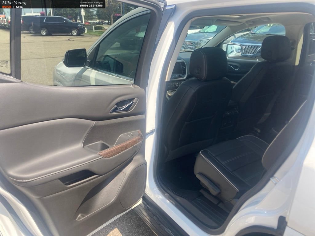 Used 2023 GMC Acadia Denali w/ Denali Ultimate Package AWD/4WD image 12