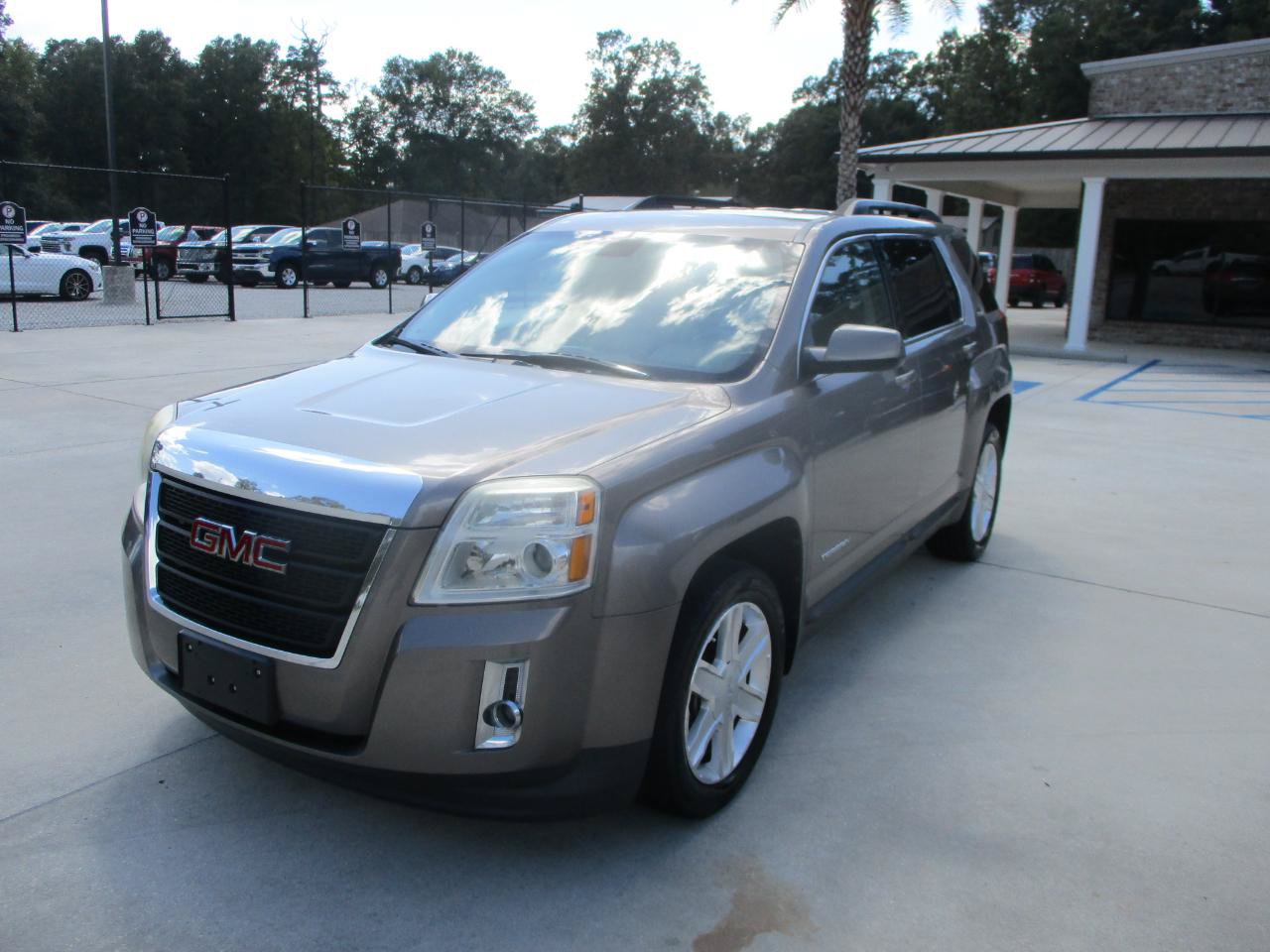 Used 2011 GMC Terrain SLE FWD image 6