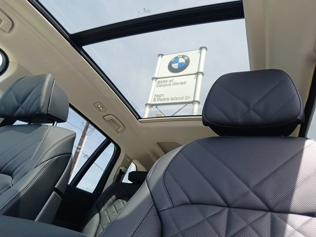 New 2027 BMW X7 xDrive40i w/ Premium Package AWD/4WD image 29