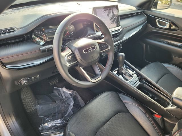 Used 2024 Jeep Compass Trailhawk image 7