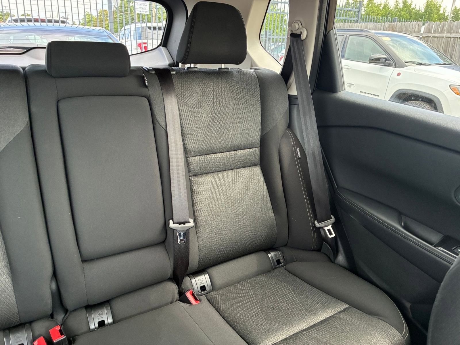 Used 2025 Nissan Rogue SV FWD image 34