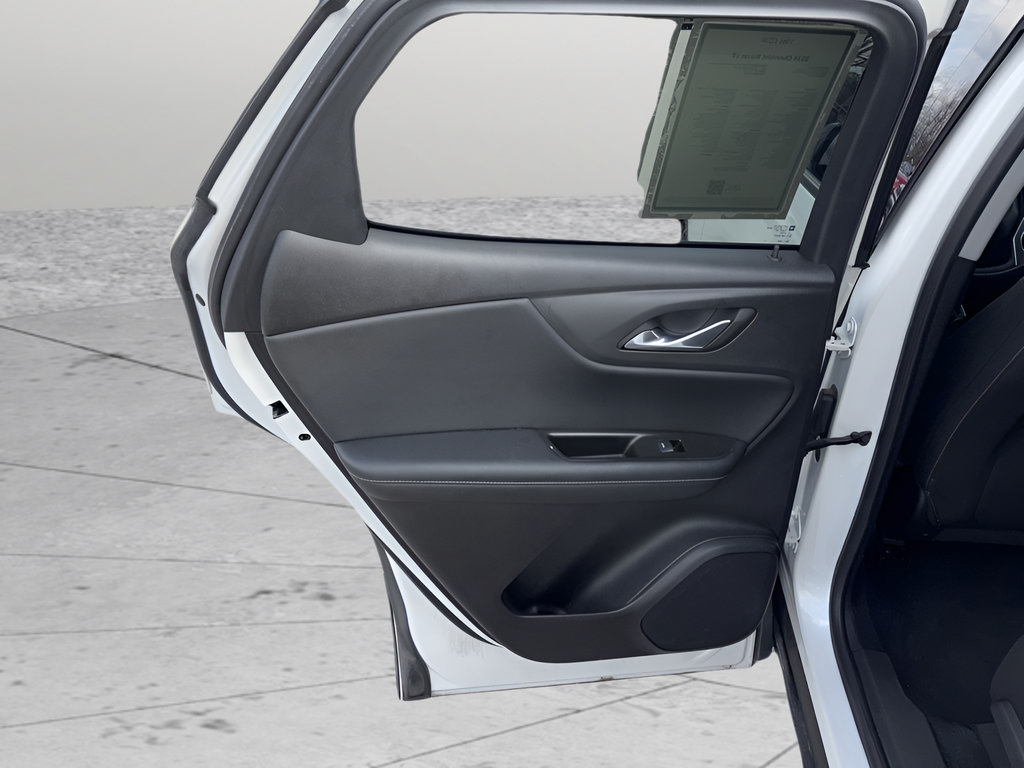 Used 2024 Chevrolet Blazer LT FWD image 26