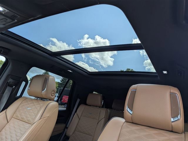 Used 2021 Cadillac Escalade Premium Luxury image 26