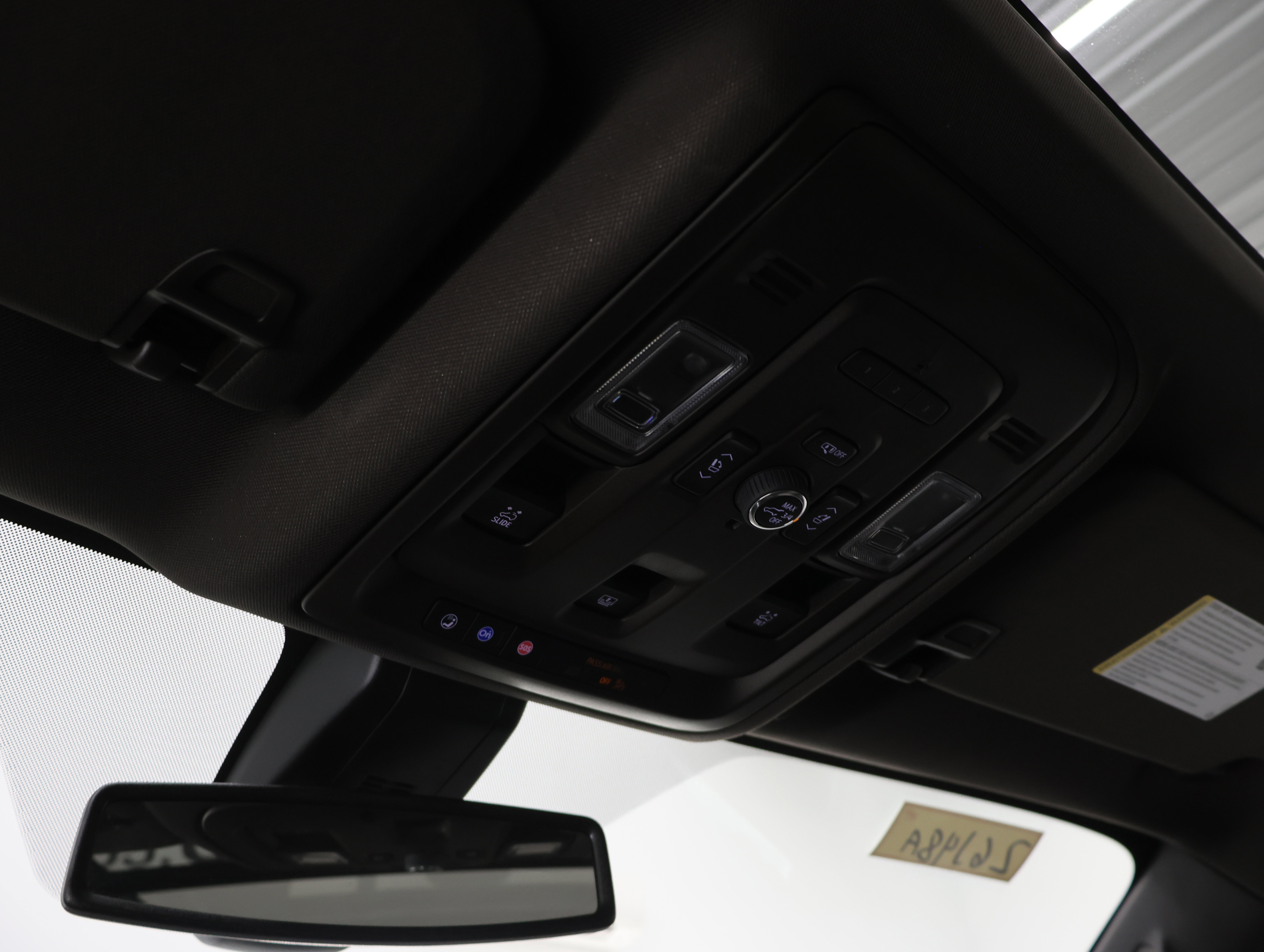 Used 2022 Chevrolet Tahoe Z71 w/ Z71 Off-Road Package image 13