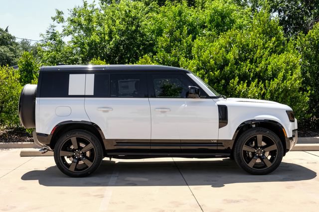 New 2026 Land Rover Defender 110 V8 AWD/4WD image 7