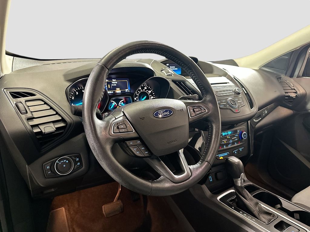 Used 2018 Ford Escape SE w/ SE Sport Appearance Package image 6