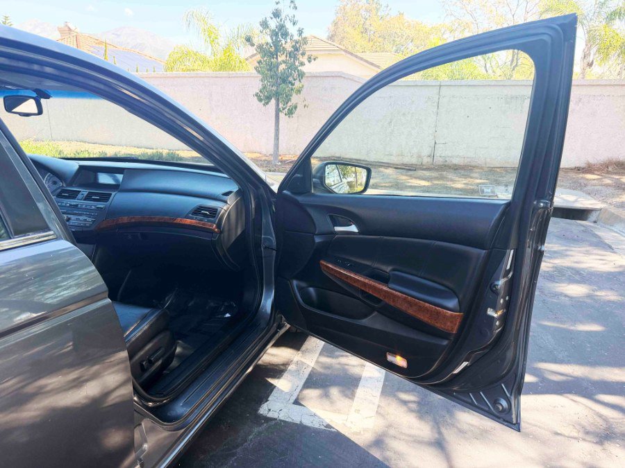 Used 2012 Honda Accord EX-L image 26