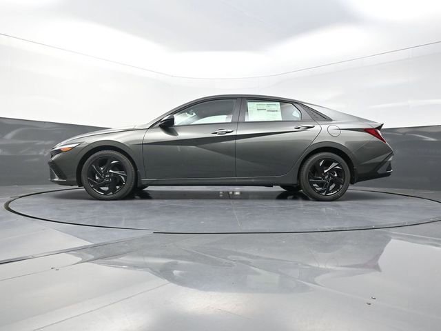 New 2026 Hyundai Elantra Sport FWD image 32