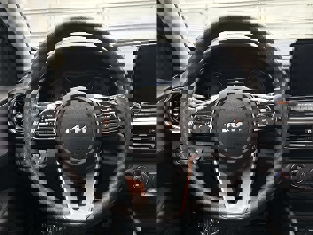 Used 2023 Kia Forte LXS image 12