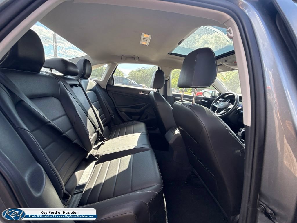 Used 2024 Volkswagen Jetta SE FWD image 30