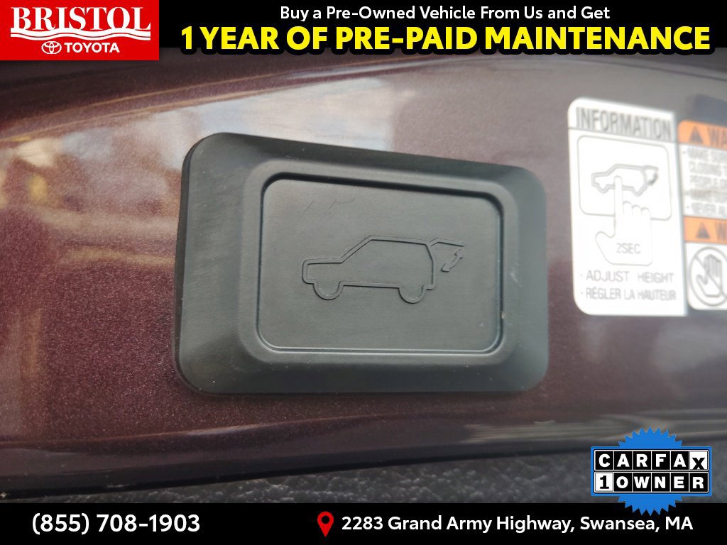 Used 2018 Toyota RAV4 XLE AWD/4WD image 32