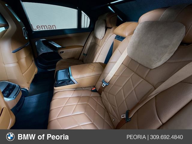 Used 2024 BMW 760i xDrive w/ Executive Package image 26