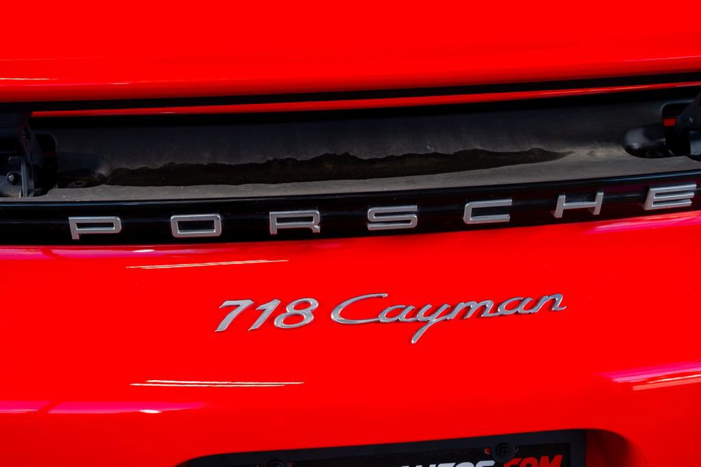 Used 2019 Porsche 718 Cayman RWD image 15