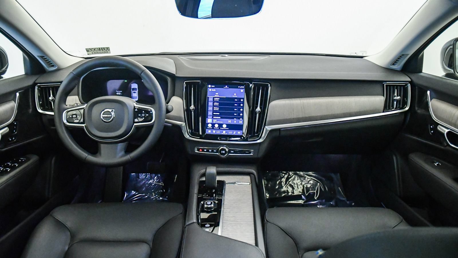 Certified 2023 Volvo S90 B6 Plus AWD/4WD image 15