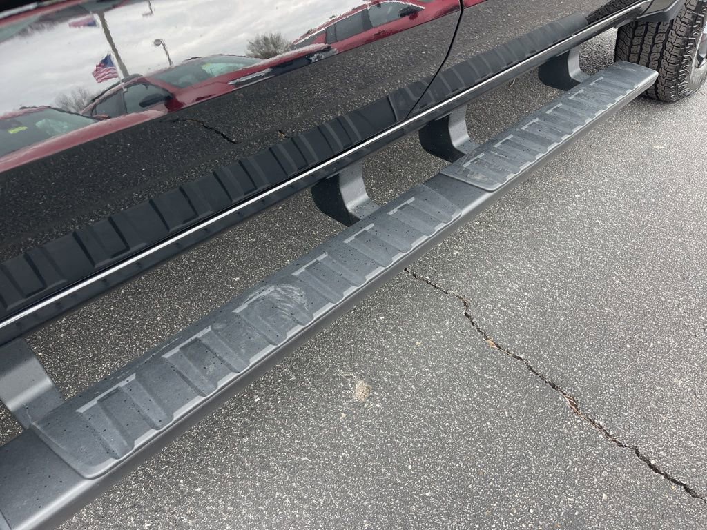 Used 2025 Chevrolet Colorado Z71 w/ Midnight Edition image 20