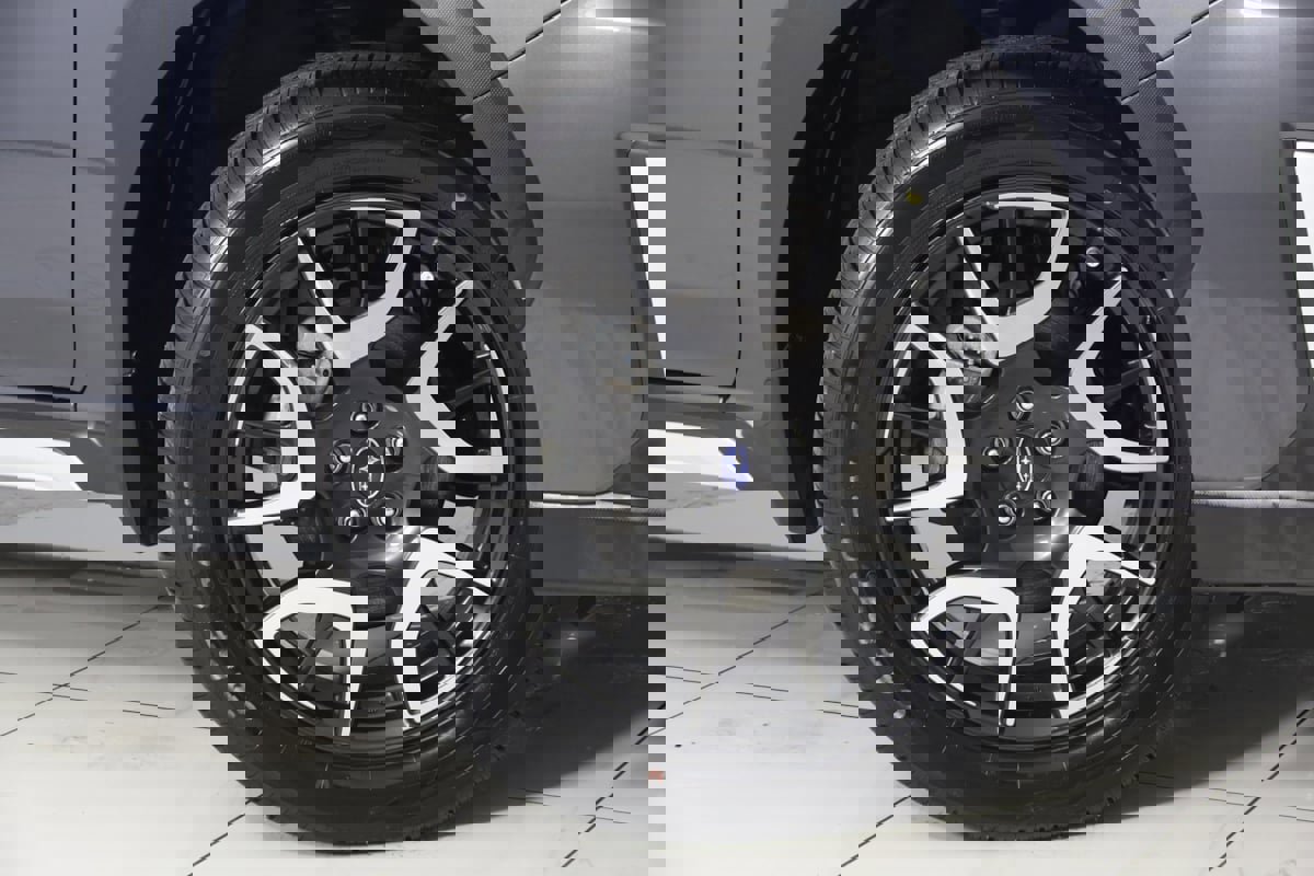 Used 2023 Subaru Crosstrek Hybrid image 14