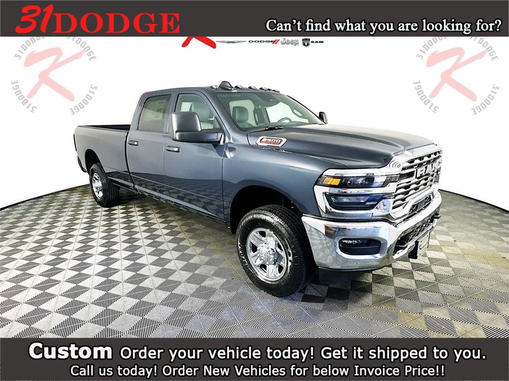 New 2025 RAM 2500 Tradesman w/ Chrome Appearance Group