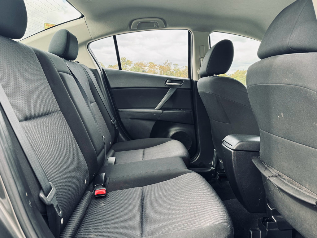 Used 2010 MAZDA MAZDA3 i Touring image 23