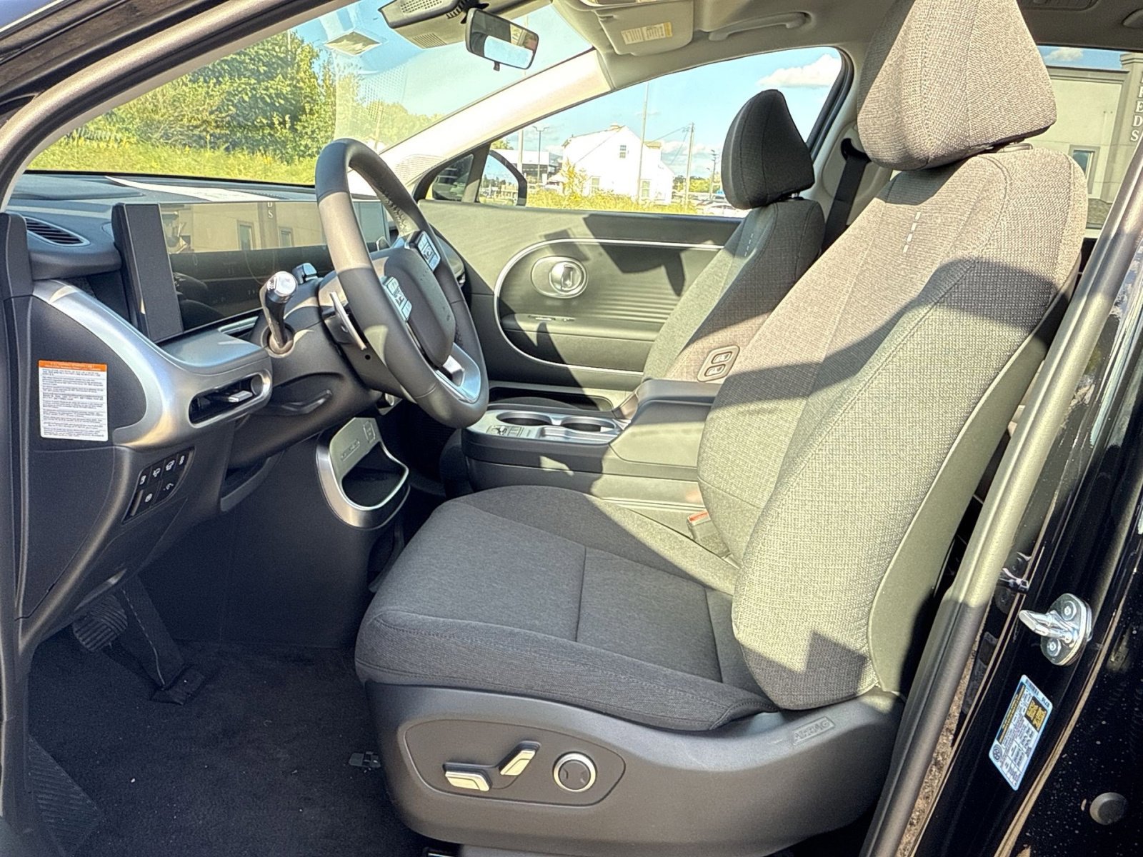 New 2026 Hyundai Ioniq 9 SE image 13