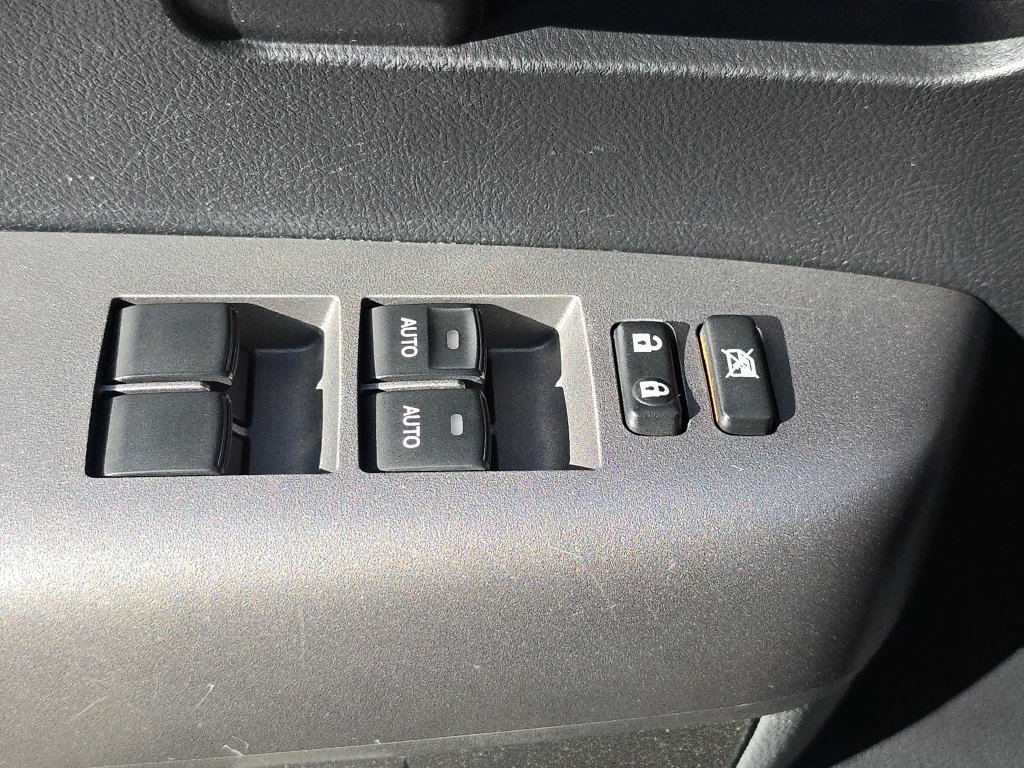 Used 2014 Toyota Sequoia SR5 AWD/4WD image 23