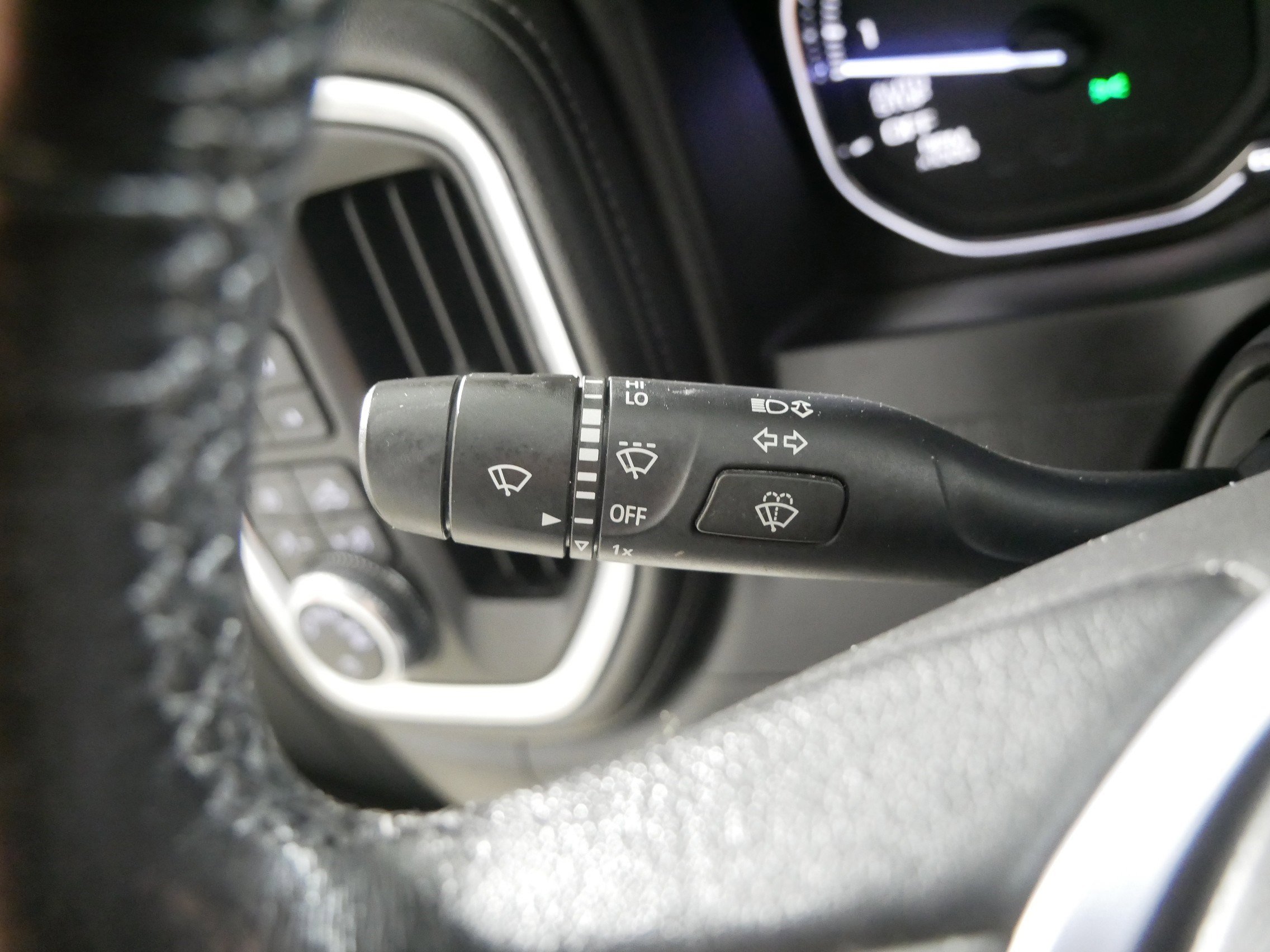 Used 2021 GMC Sierra 1500 Elevation w/ Preferred Package image 32