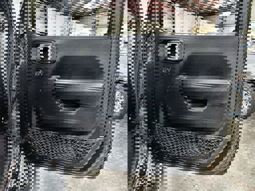 Used 2021 Jeep Wrangler Unlimited Sport image 27