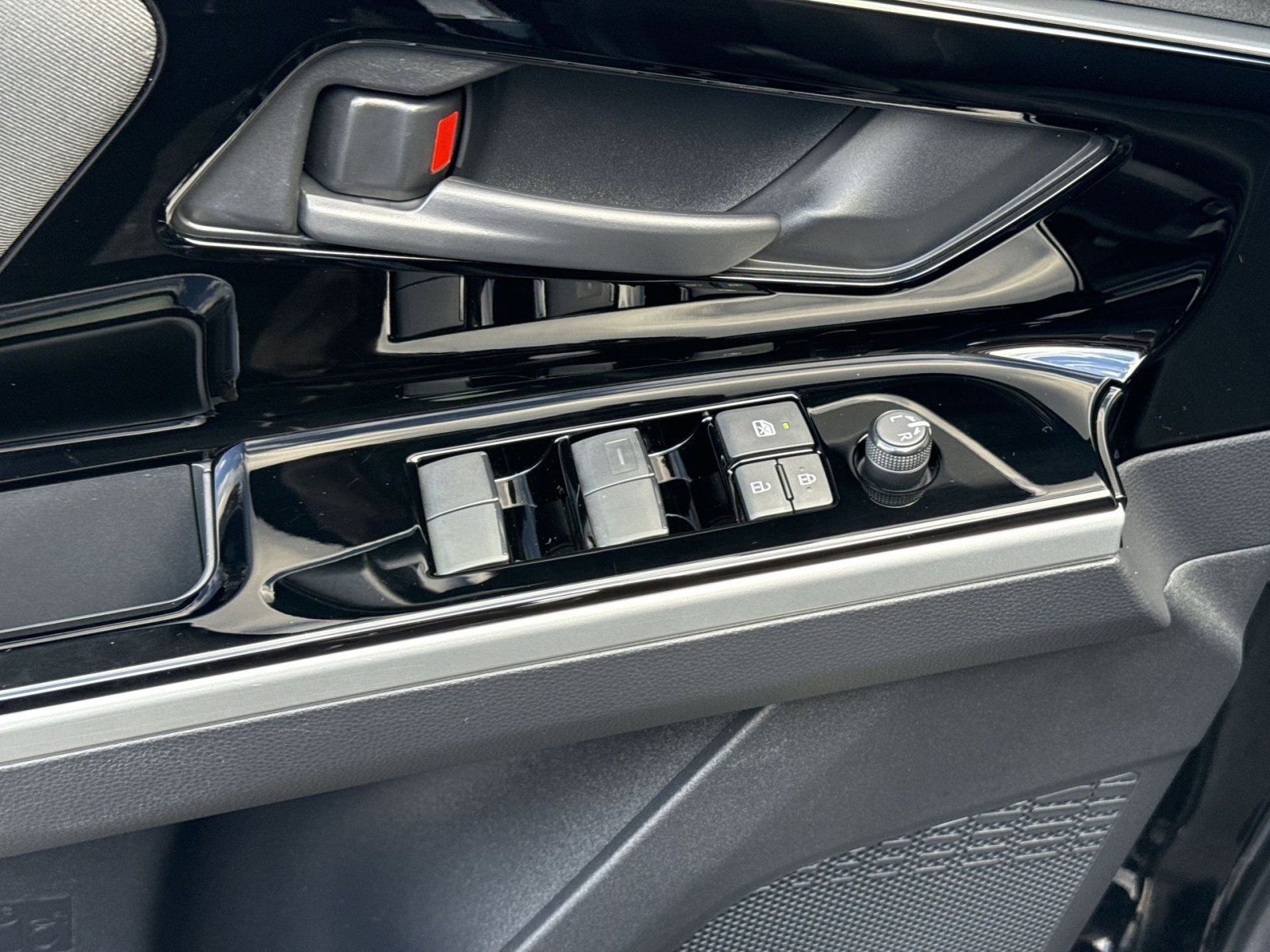 Used 2023 Subaru Solterra AWD image 15