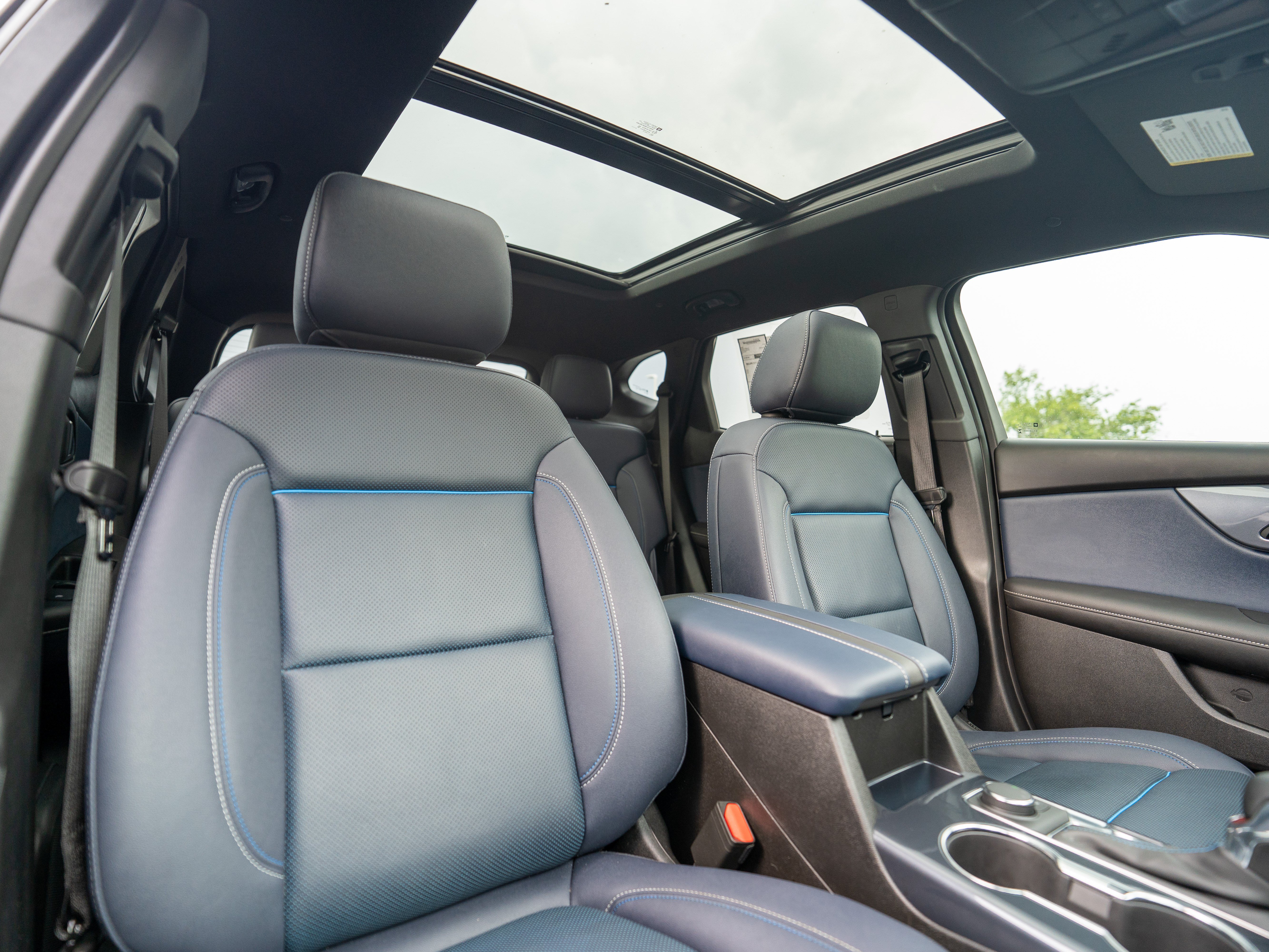 New 2026 Chevrolet Blazer RS w/ Enhanced Convenience Package FWD image 12