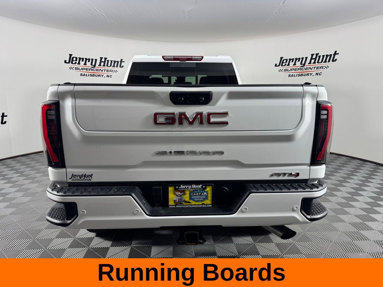 Used 2024 GMC Sierra 2500 AT4 w/ Technology Package image 8
