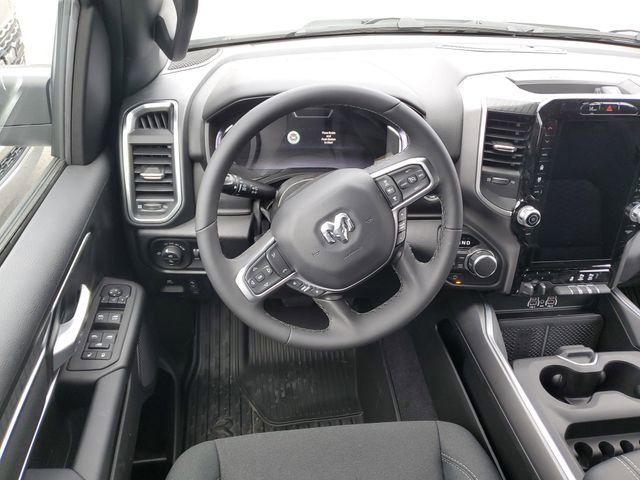 New 2026 RAM 1500 4x4 Crew Cab image 7