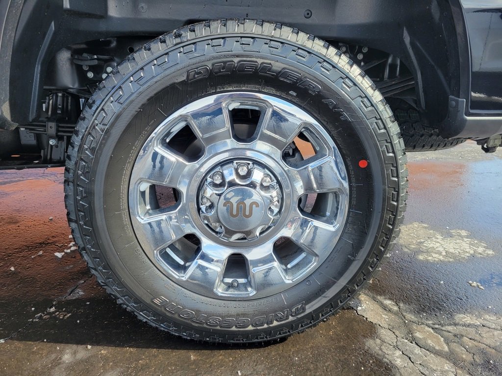 New 2025 Ford F250 King Ranch w/ Chrome Package image 32