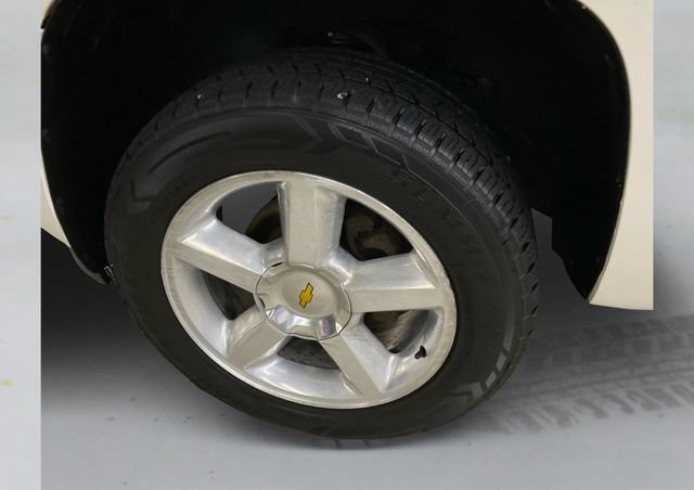 Used 2013 Chevrolet Avalanche LTZ AWD/4WD image 20