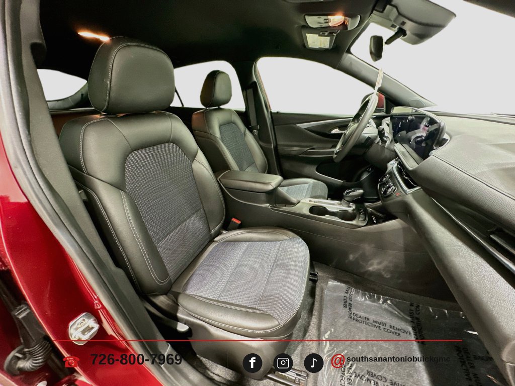 Used 2025 Buick Envista Preferred w/ Convenience II Package FWD image 27