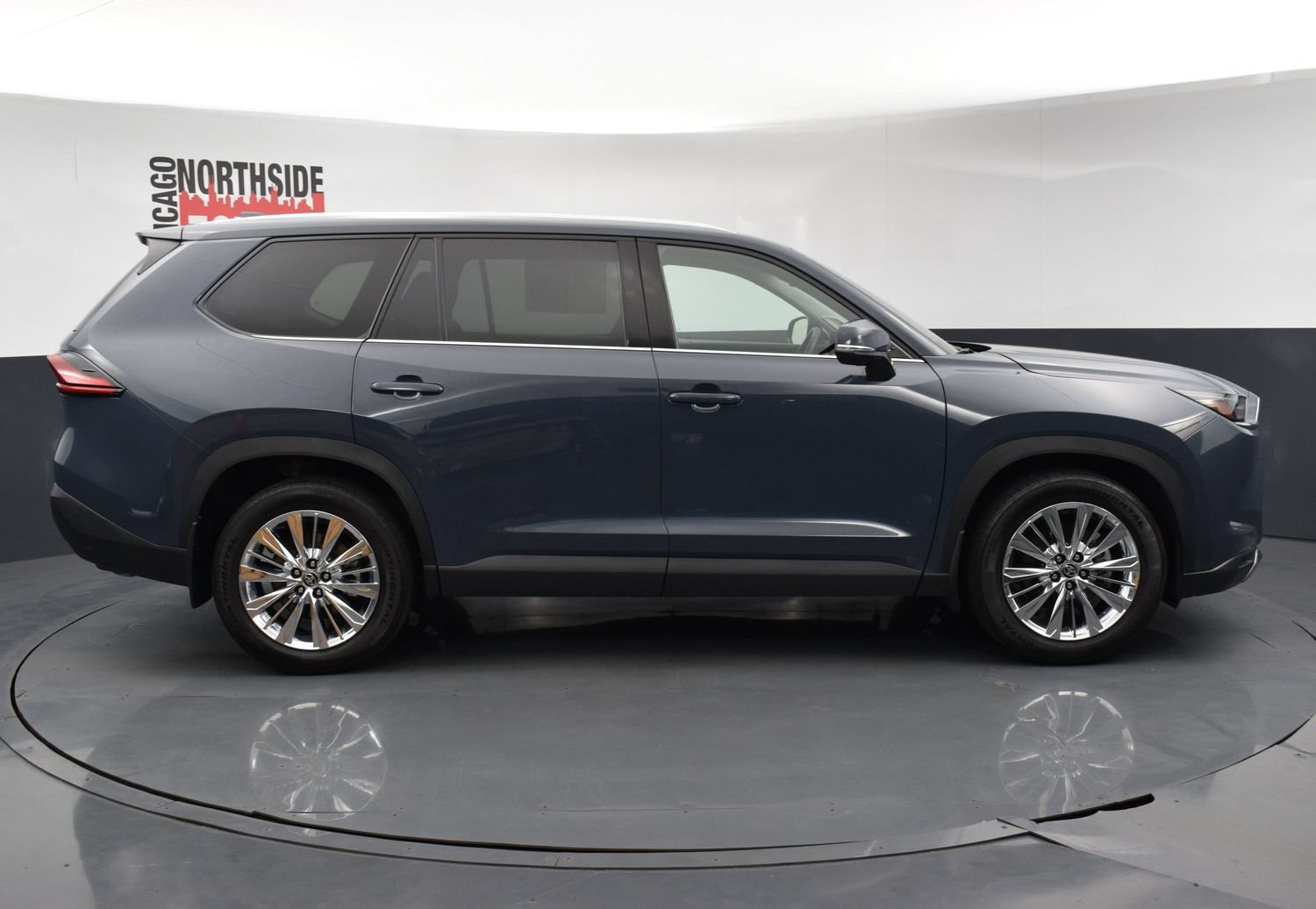 Used 2025 Toyota Grand Highlander AWD image 5