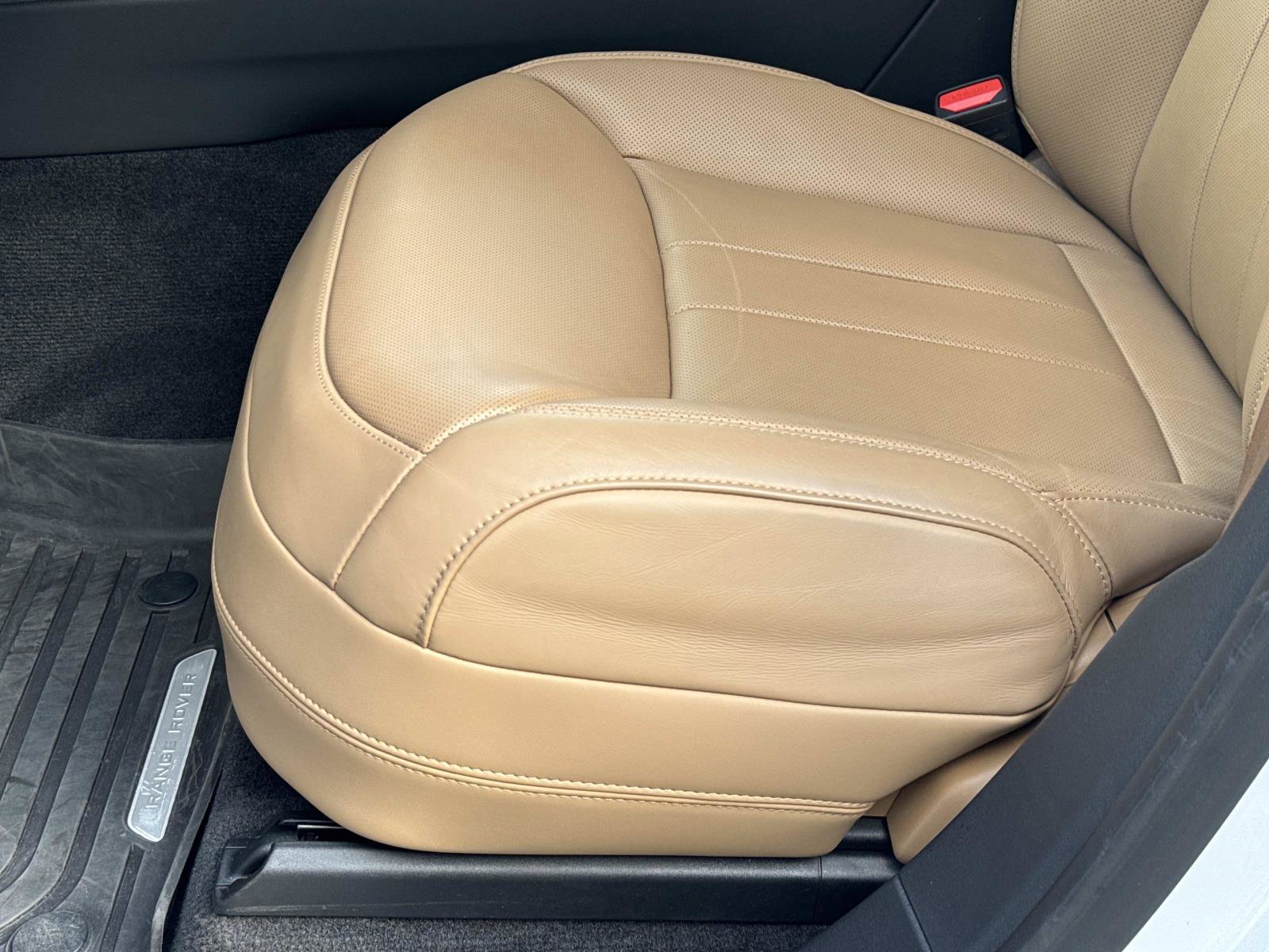 Certified 2024 Land Rover Range Rover Sport SE image 21