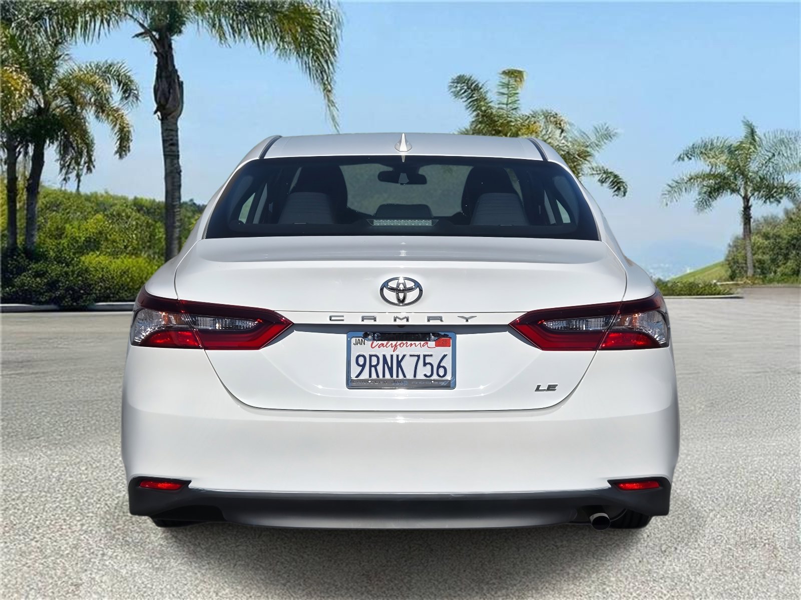 Used 2024 Toyota Camry LE image 5