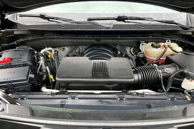 Used 2021 Chevrolet Suburban Premier w/ Premium Package RWD image 34