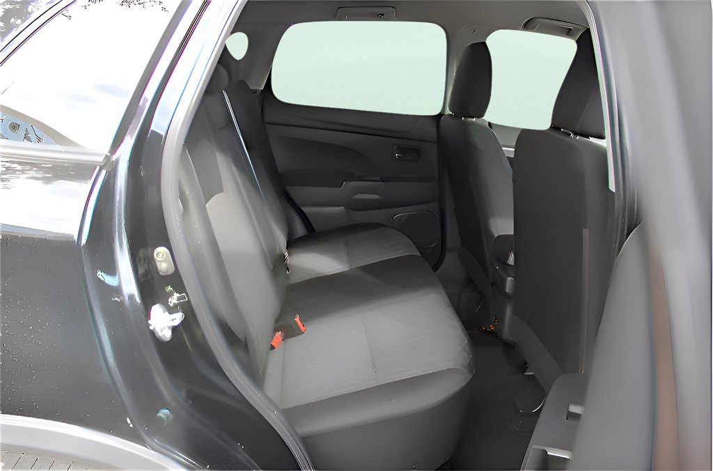 Used 2023 Mitsubishi Outlander Sport LE image 29