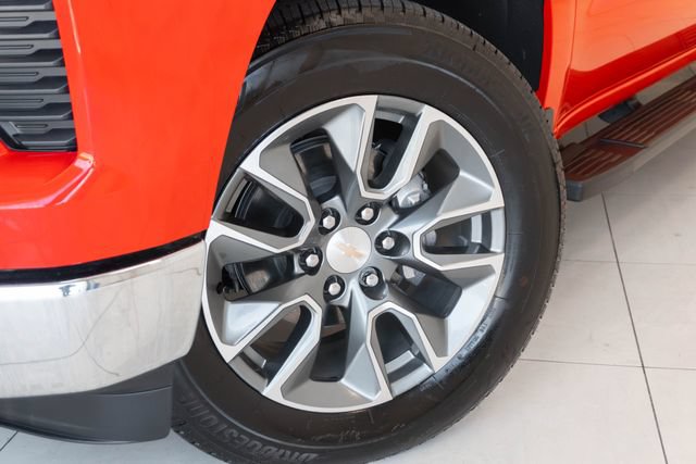 Used 2026 Chevrolet Silverado 1500 LT w/ All Star Edition Plus AWD/4WD image 2