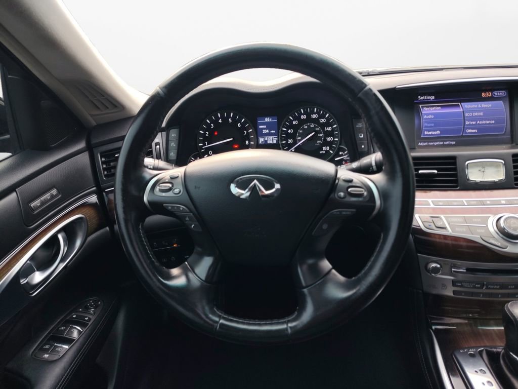 Used 2016 INFINITI Q70 L 5.6 w/ V8 Deluxe Technology Package image 21