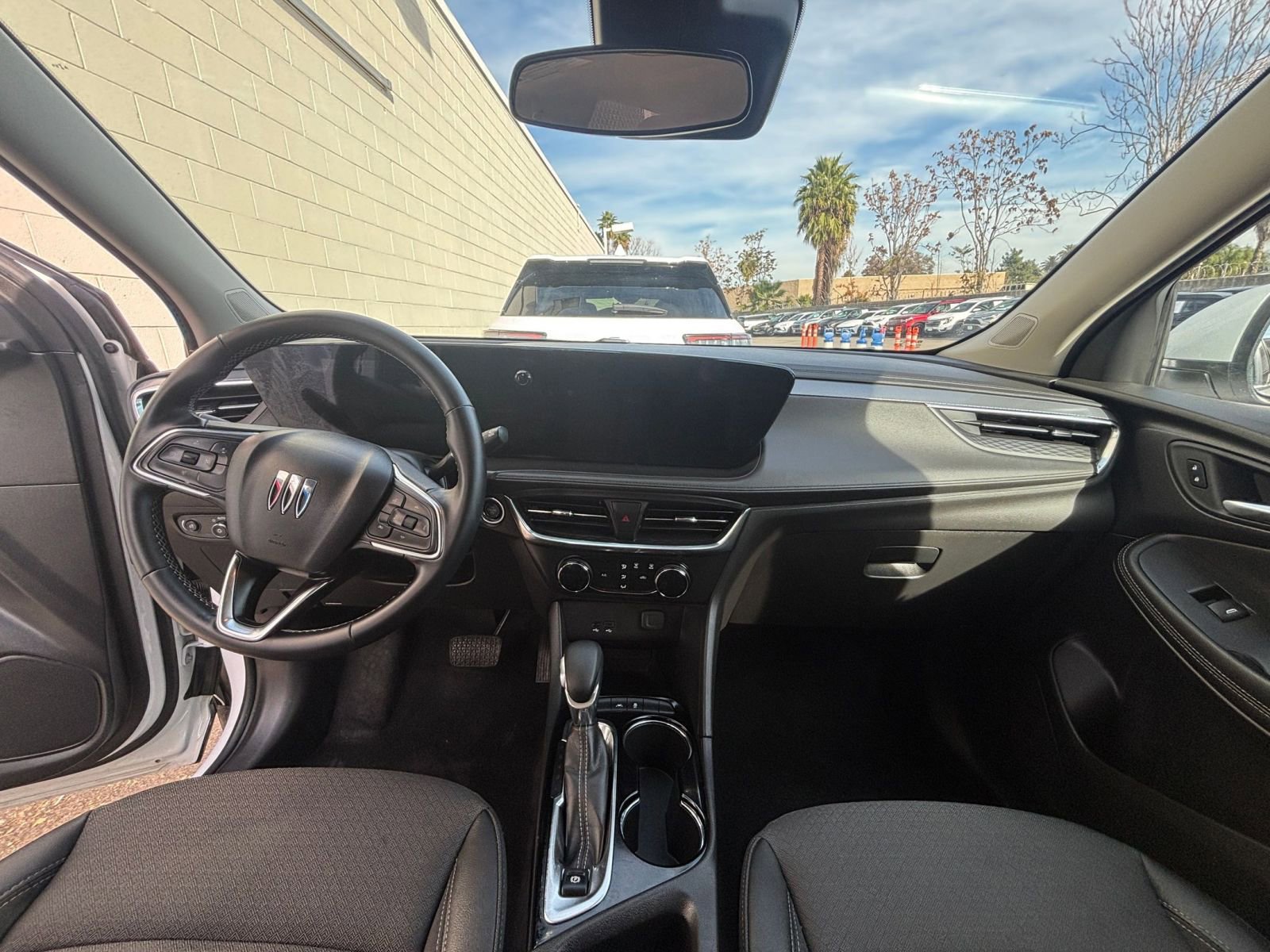 Used 2025 Buick Encore GX Preferred image 33
