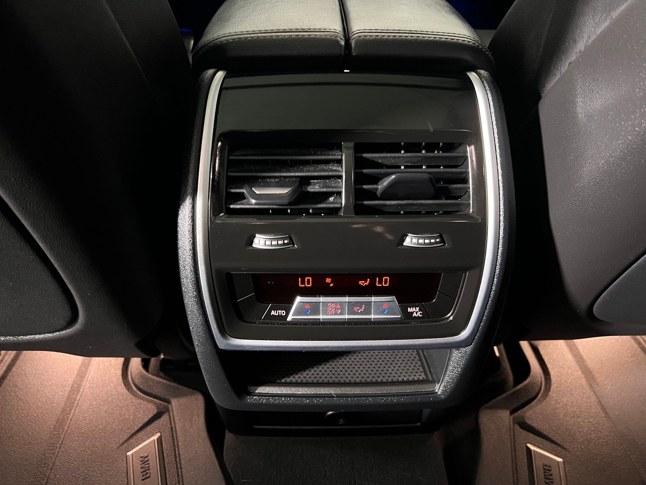 Used 2022 BMW X5 xDrive40i w/ M Sport Package image 36