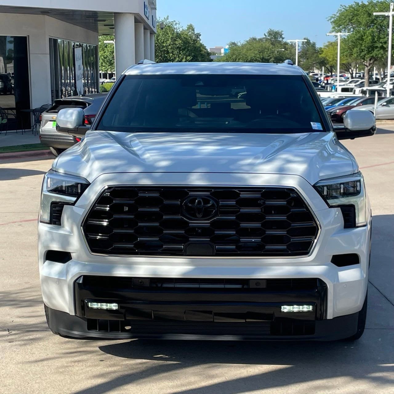 Used 2025 Toyota Sequoia Platinum AWD/4WD image 7