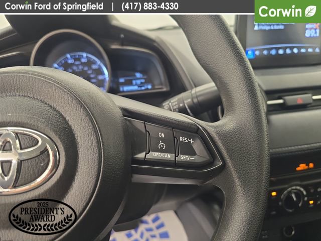 Used 2019 Toyota Yaris LE FWD image 32