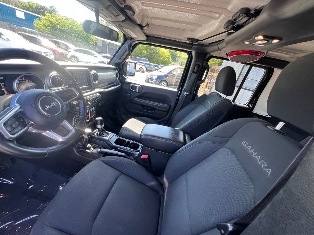 Used 2019 Jeep Wrangler Unlimited Sahara AWD/4WD image 13