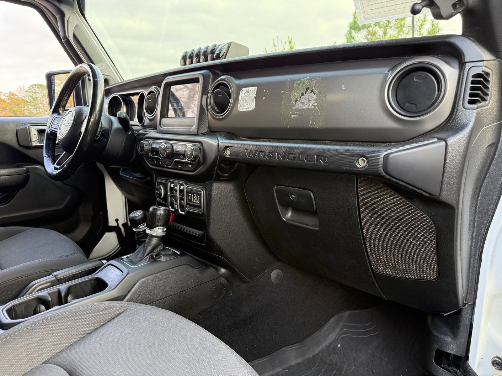 Used 2022 Jeep Wrangler Unlimited Sport w/ Xtreme Recon 35" Tire Package AWD/4WD image 23