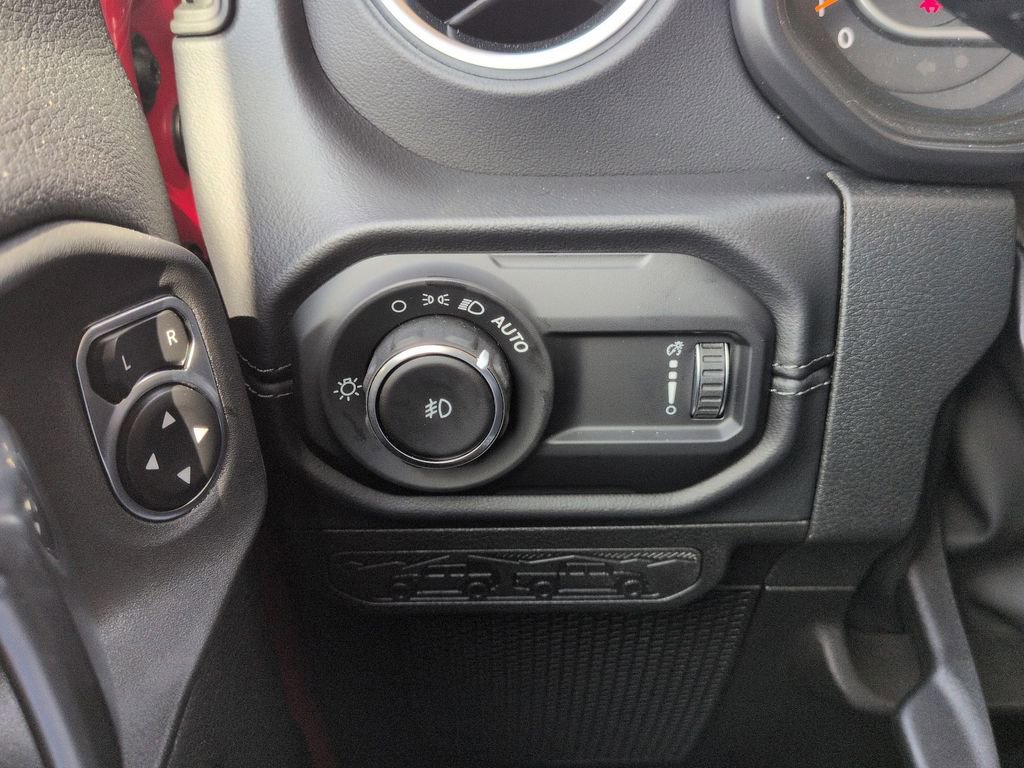 New 2025 Jeep Wrangler Sahara image 16